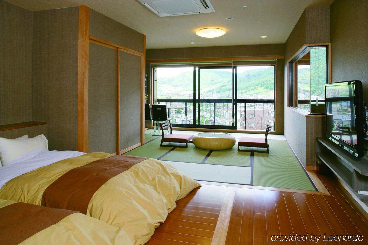 ホテル 華やぎの章 慶山 笛吹市 エクステリア 写真